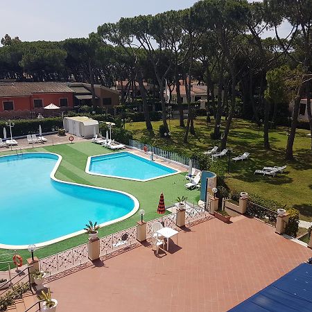 Park Hotel Baia Domizia Dış mekan fotoğraf