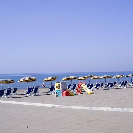Park Hotel Baia Domizia Dış mekan fotoğraf