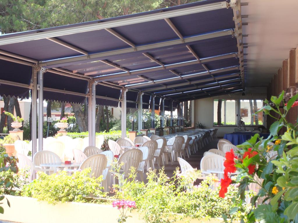 Park Hotel Baia Domizia Dış mekan fotoğraf