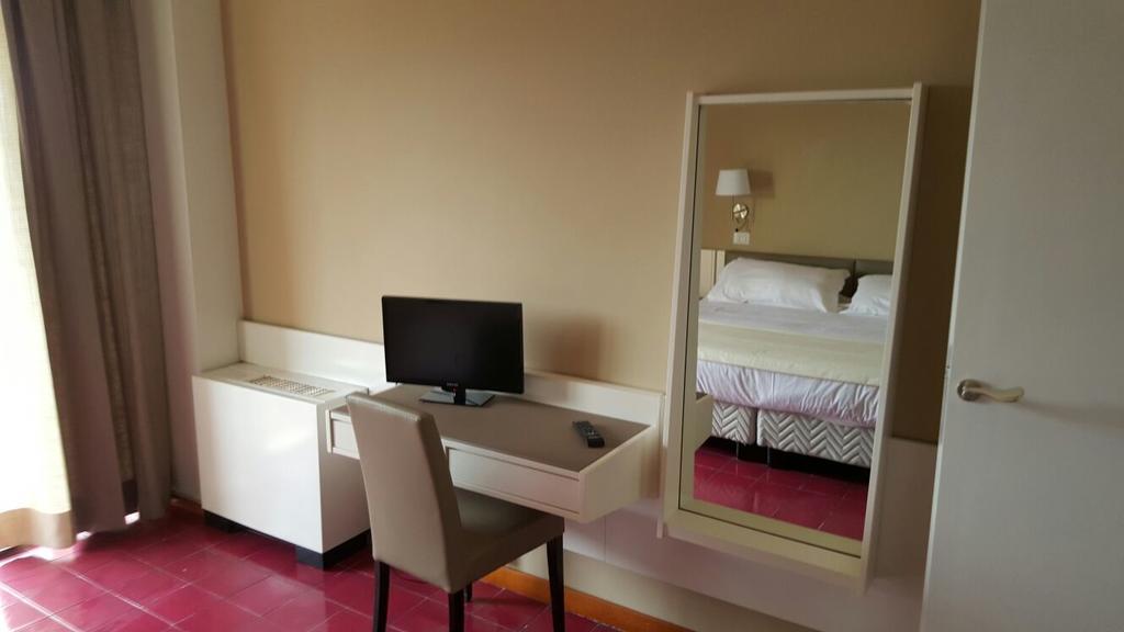 Park Hotel Baia Domizia Dış mekan fotoğraf